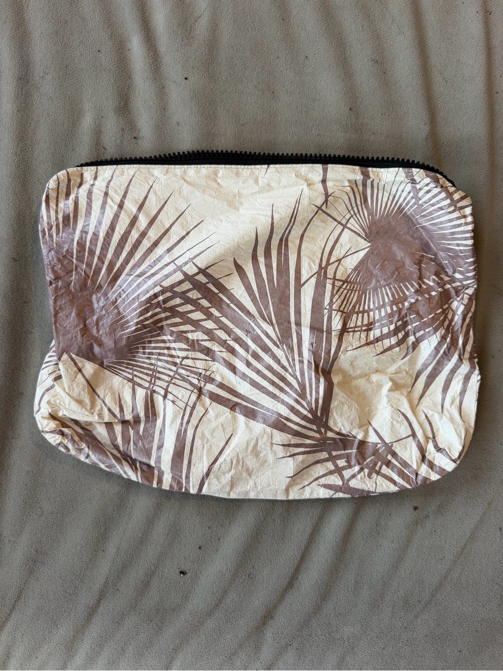 ALOHA Collection Cream and Brown Palm Print Zip Wristlet